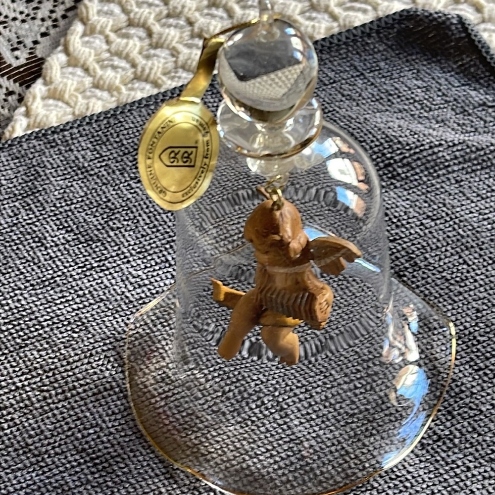 Genuine Vintage Fontanini gold trimmed bell with swinging cherub. NWT